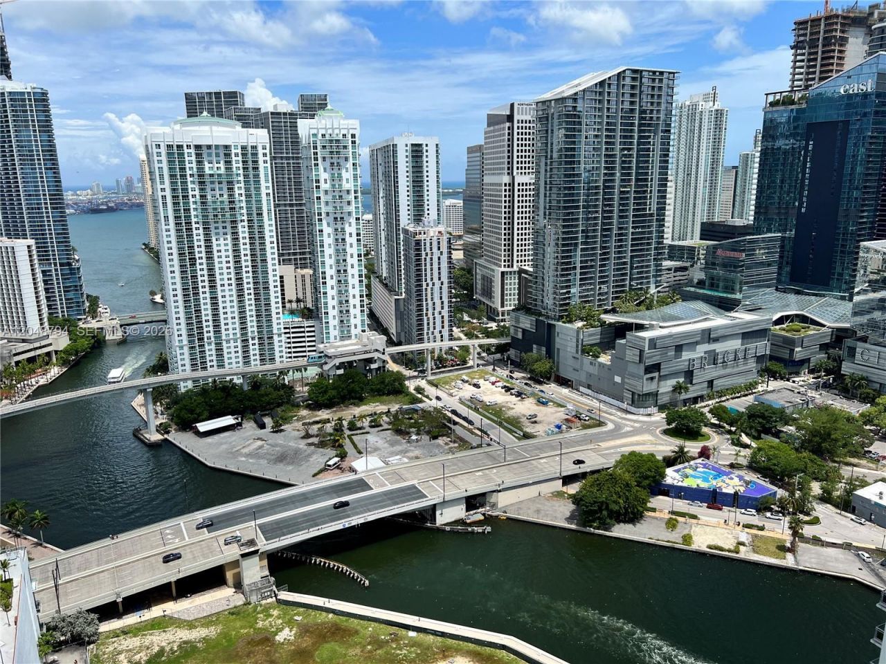 90 SW 3rd St , Unit 3710, Miami, FL 33130 Photo