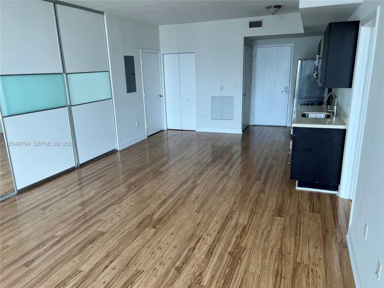 90 SW 3rd St , Unit 3710, Miami, FL 33130 Photo