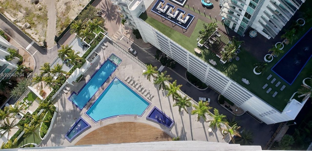 90 SW 3rd St , Unit 3710, Miami, FL 33130 Photo