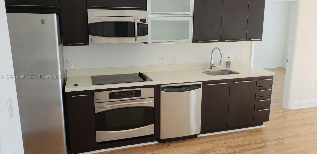 90 SW 3rd St , Unit 3710, Miami, FL 33130 Photo