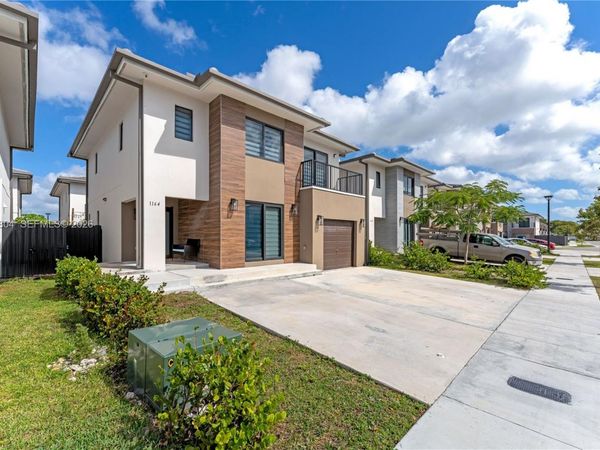 1164 NW 2nd St , Florida City, FL 33034