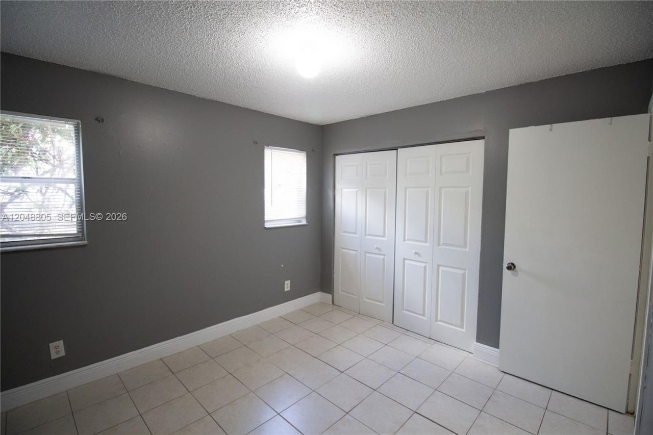 825 SW 10th St , Unit C, Hallandale Beach, FL 33009 Photo