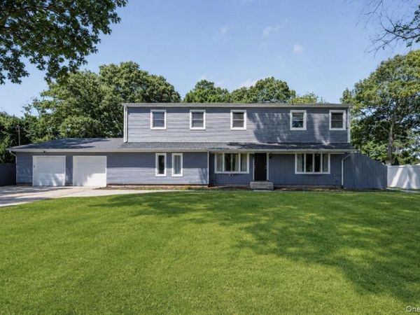 208 Newburgh Avenue, Medford, NY 11763