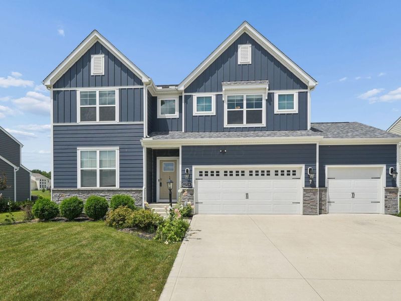 2729 Henshaw Drive, Delaware, OH 43015 Photo 2