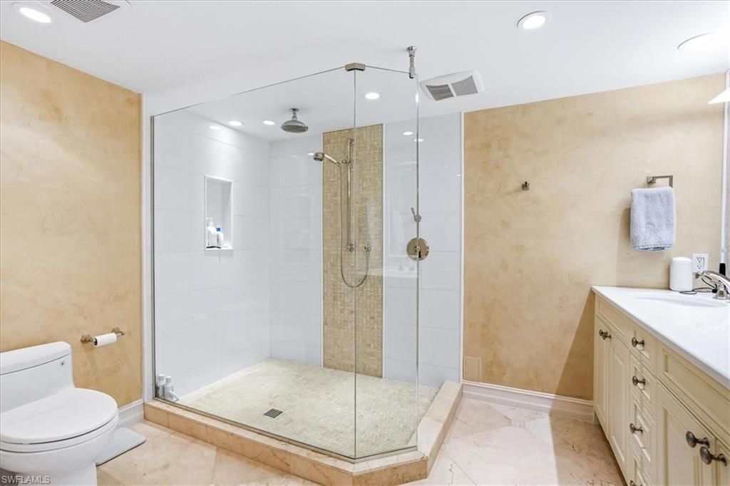 7515 Pelican Bay Blvd, Unit 5C, Naples, FL 34108 Photo
