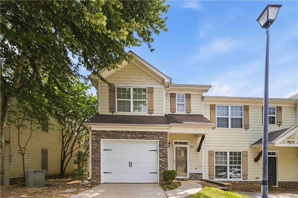 4215 High Park Lane, Atlanta, GA 30344 Main Photo