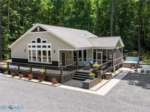 2631 Black Stump Road , Weems, VA 22576