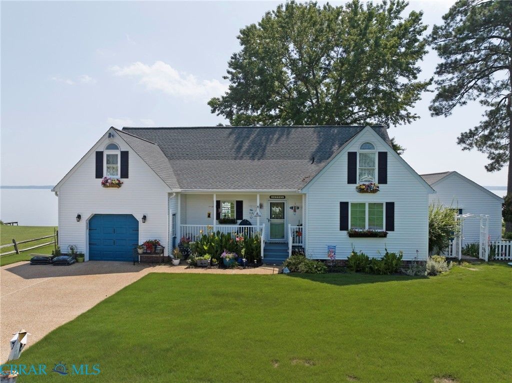 4594 Hermitage Lane, Gloucester, VA 23061 Main Photo
