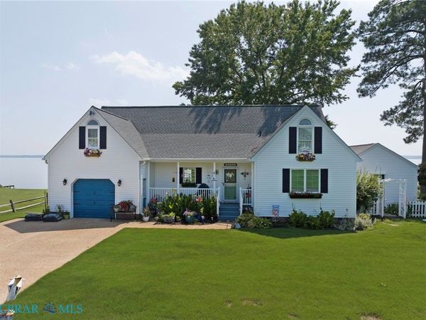 4594 HERMITAGE Lane, Gloucester, VA 23061