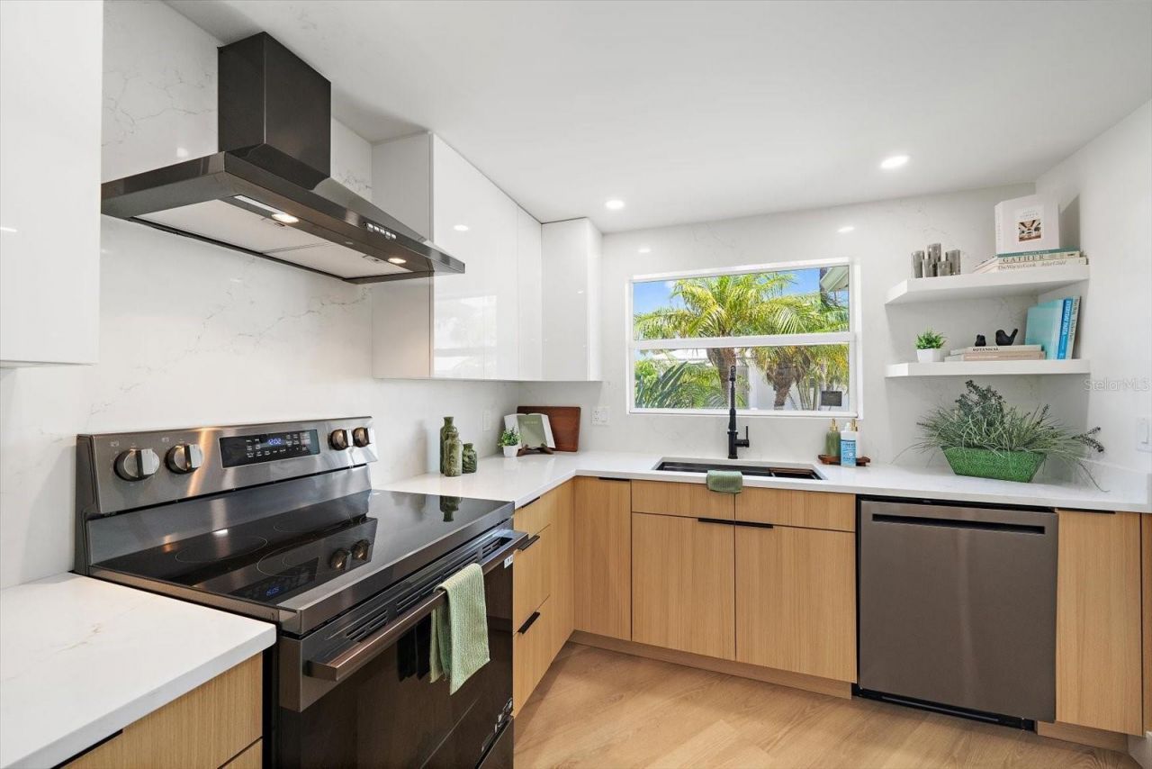 578 Spanish Drive S, Longboat Key, FL 34228 Photo