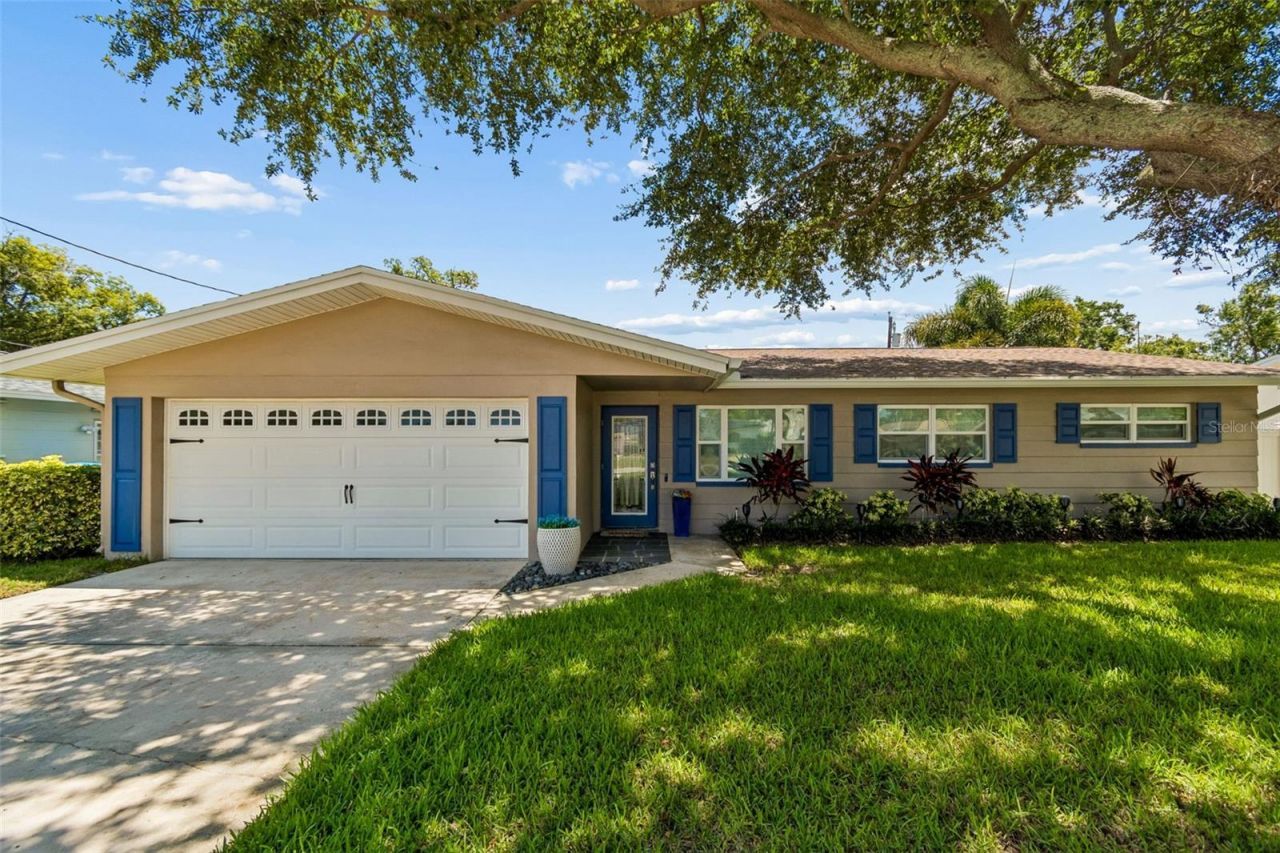 9045 Ridge Road, Seminole, FL 33772 Main Photo