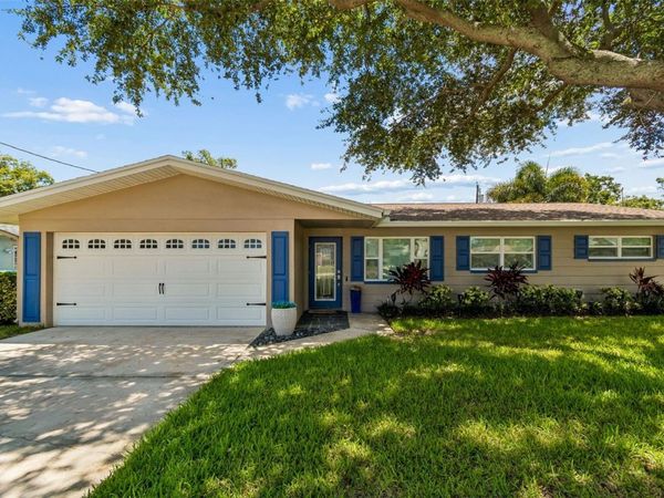 9045 RIDGE ROAD, SEMINOLE, FL 33772