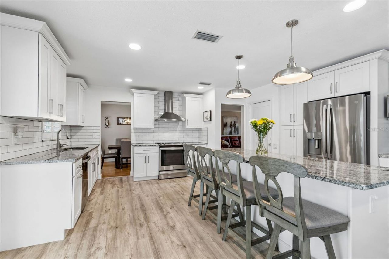 9045 Ridge Road, Seminole, FL 33772 Photo