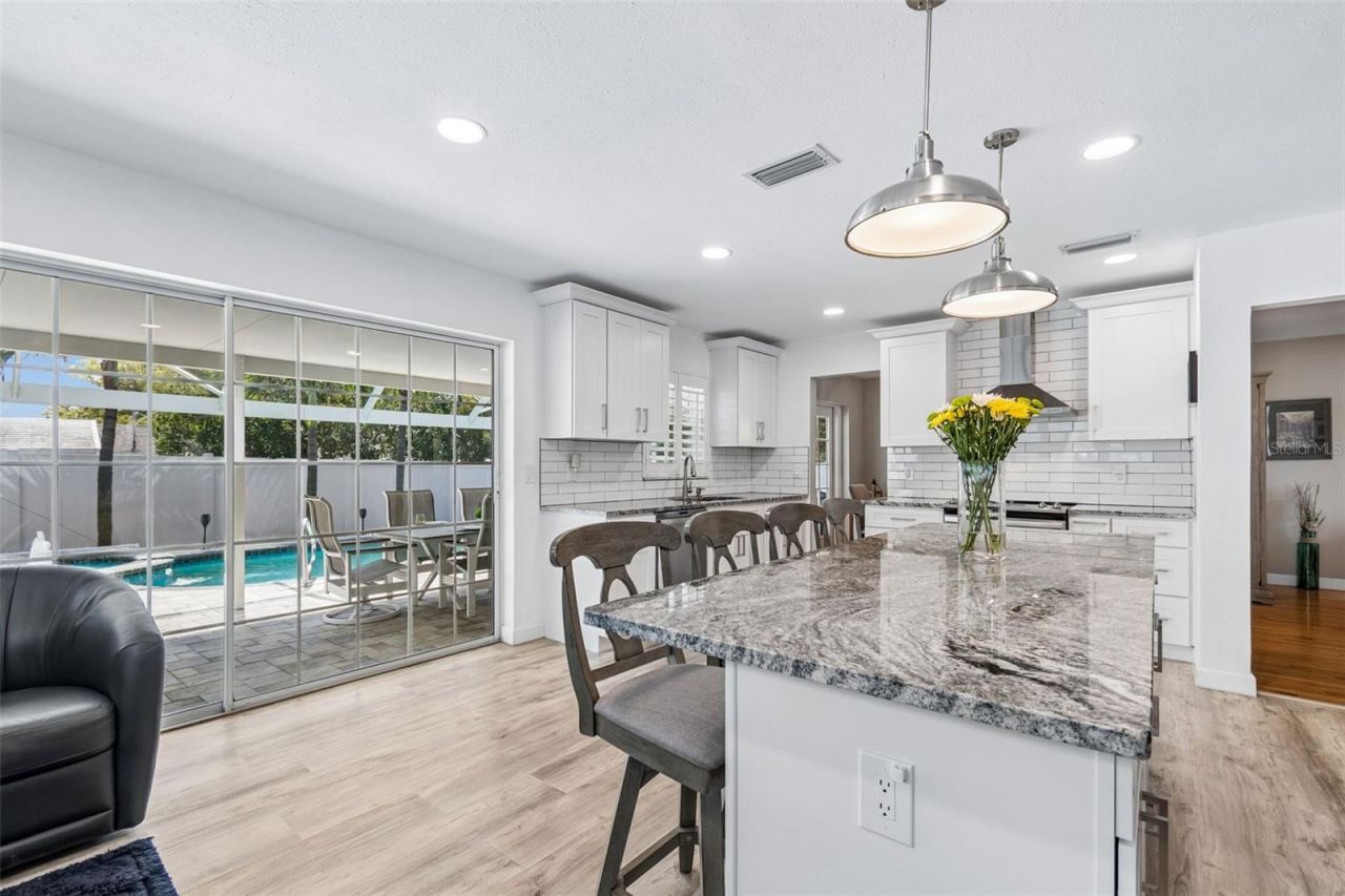 9045 Ridge Road, Seminole, FL 33772 Photo