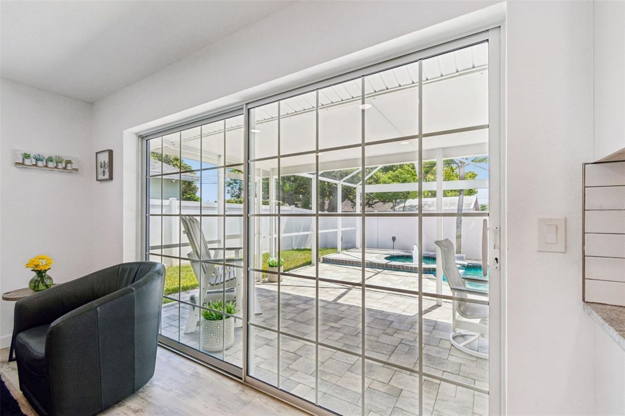 9045 Ridge Road, Seminole, FL 33772 Photo