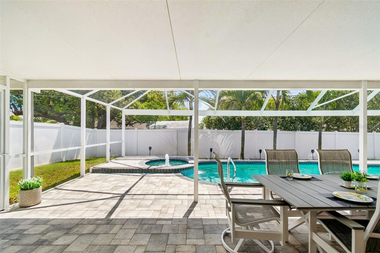 9045 Ridge Road, Seminole, FL 33772 Photo