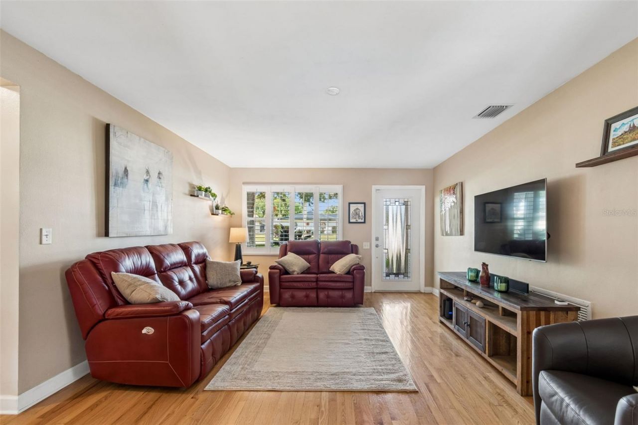 9045 Ridge Road, Seminole, FL 33772 Photo