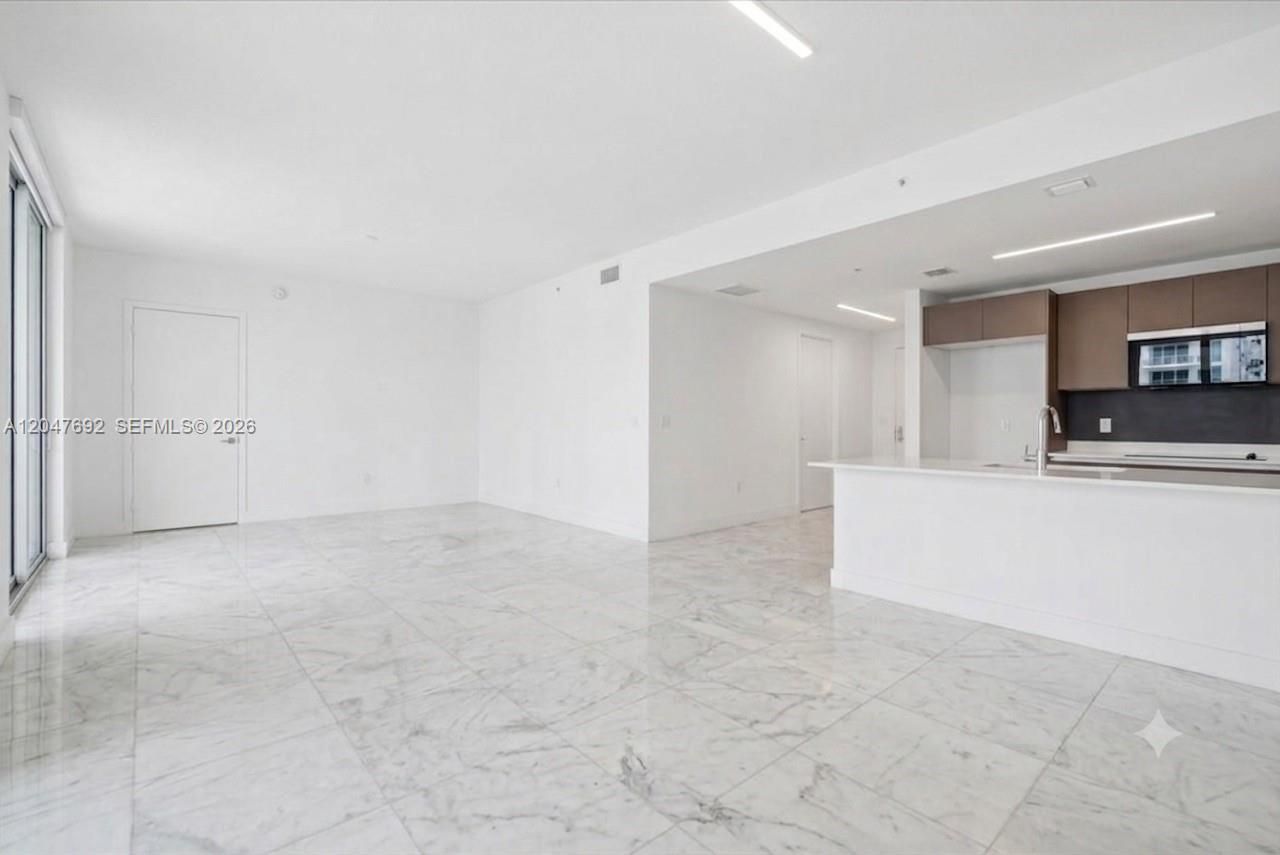 488 NE 18th St , Unit 1806, Miami, FL 33132 Photo