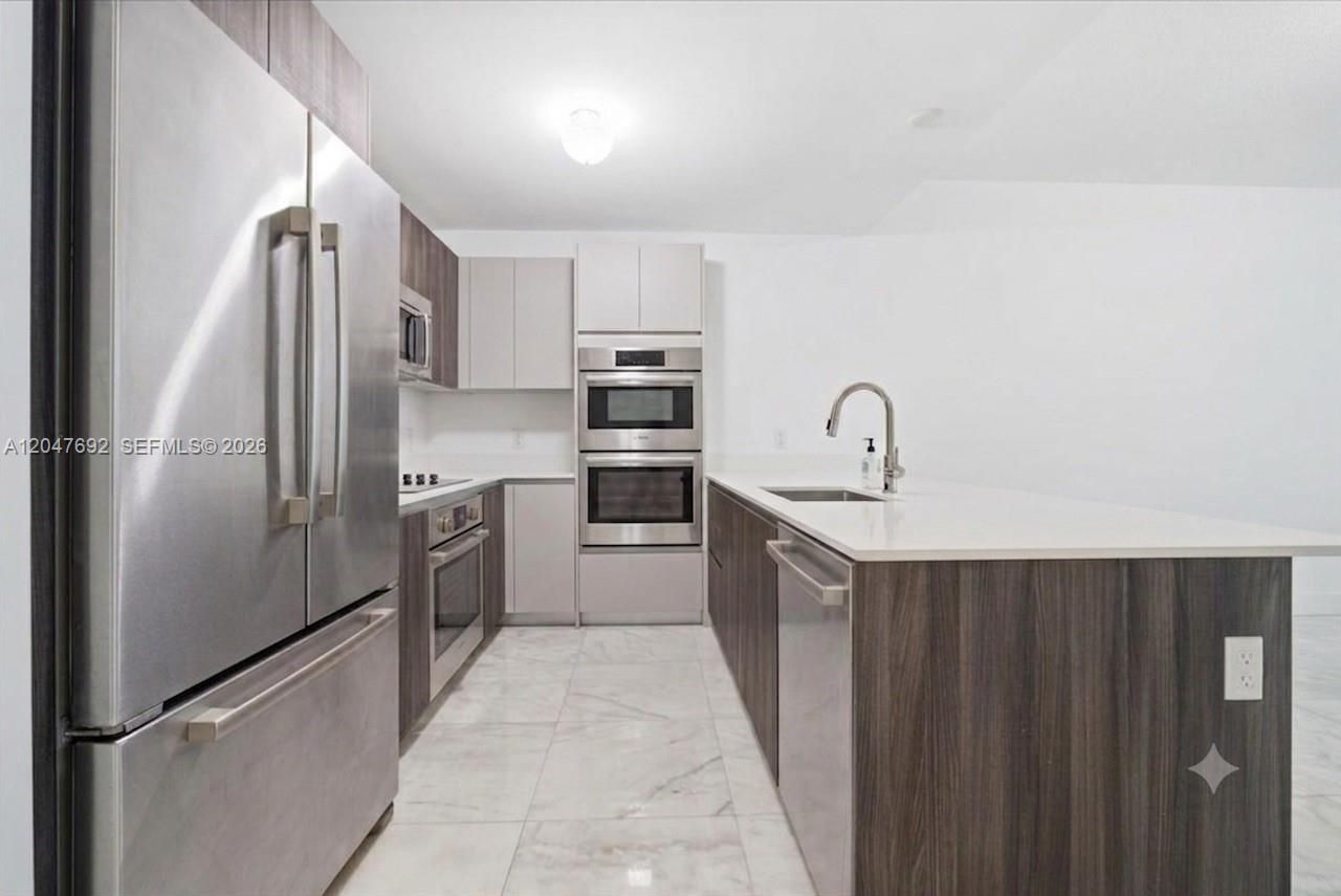 488 NE 18th St , Unit 1806, Miami, FL 33132 Photo