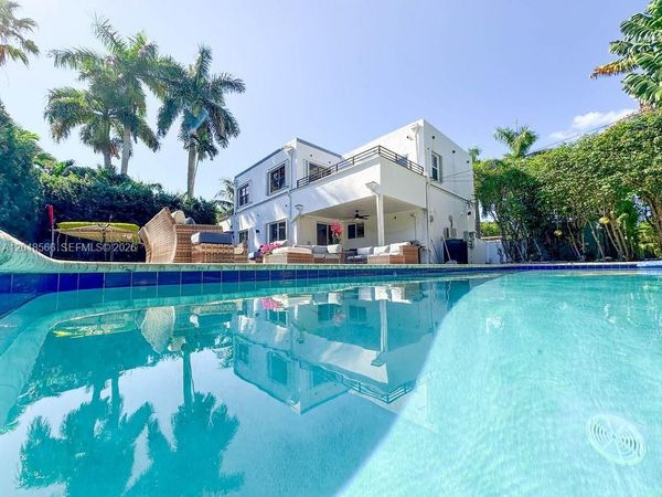 1255 Jackson St , Hollywood, FL 33019