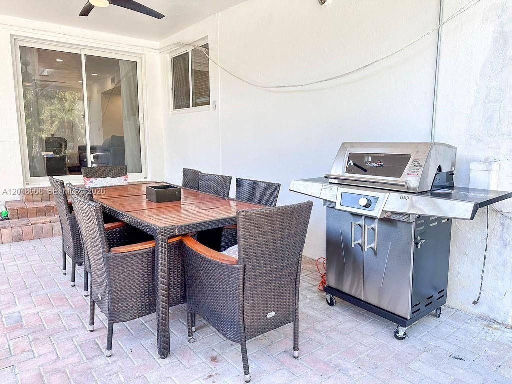 1255 Jackson St , Hollywood, FL 33019 Photo