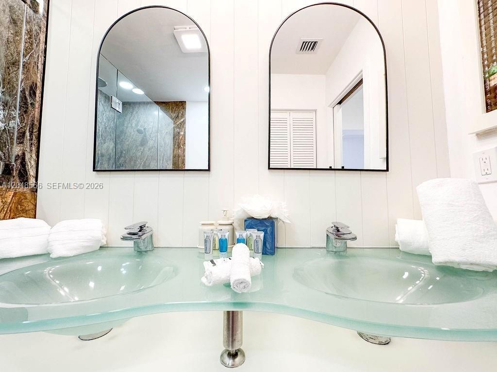 1255 Jackson St , Hollywood, FL 33019 Photo