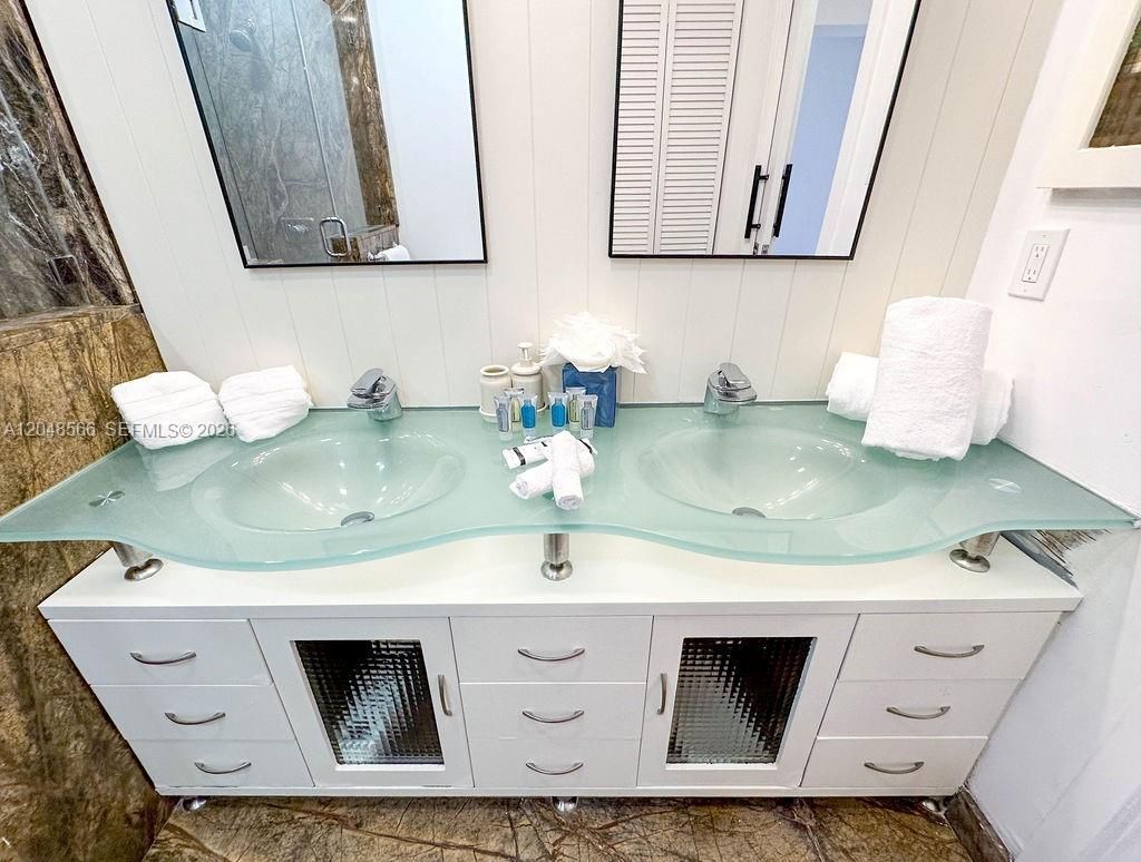 1255 Jackson St , Hollywood, FL 33019 Photo