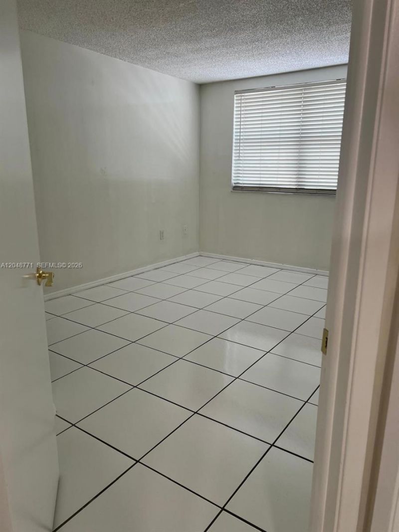 10241 NW 9th St Cir, Unit 213-5, Miami, FL 33172 Photo