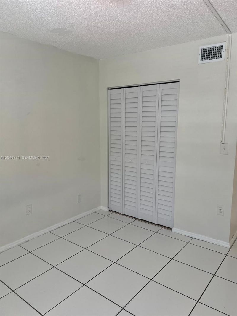 10241 NW 9th St Cir, Unit 213-5, Miami, FL 33172 Photo