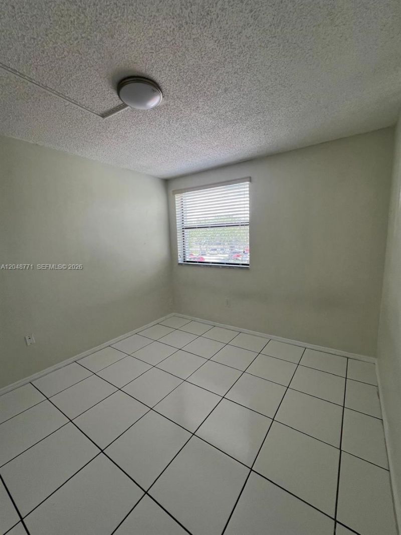 10241 NW 9th St Cir, Unit 213-5, Miami, FL 33172 Photo