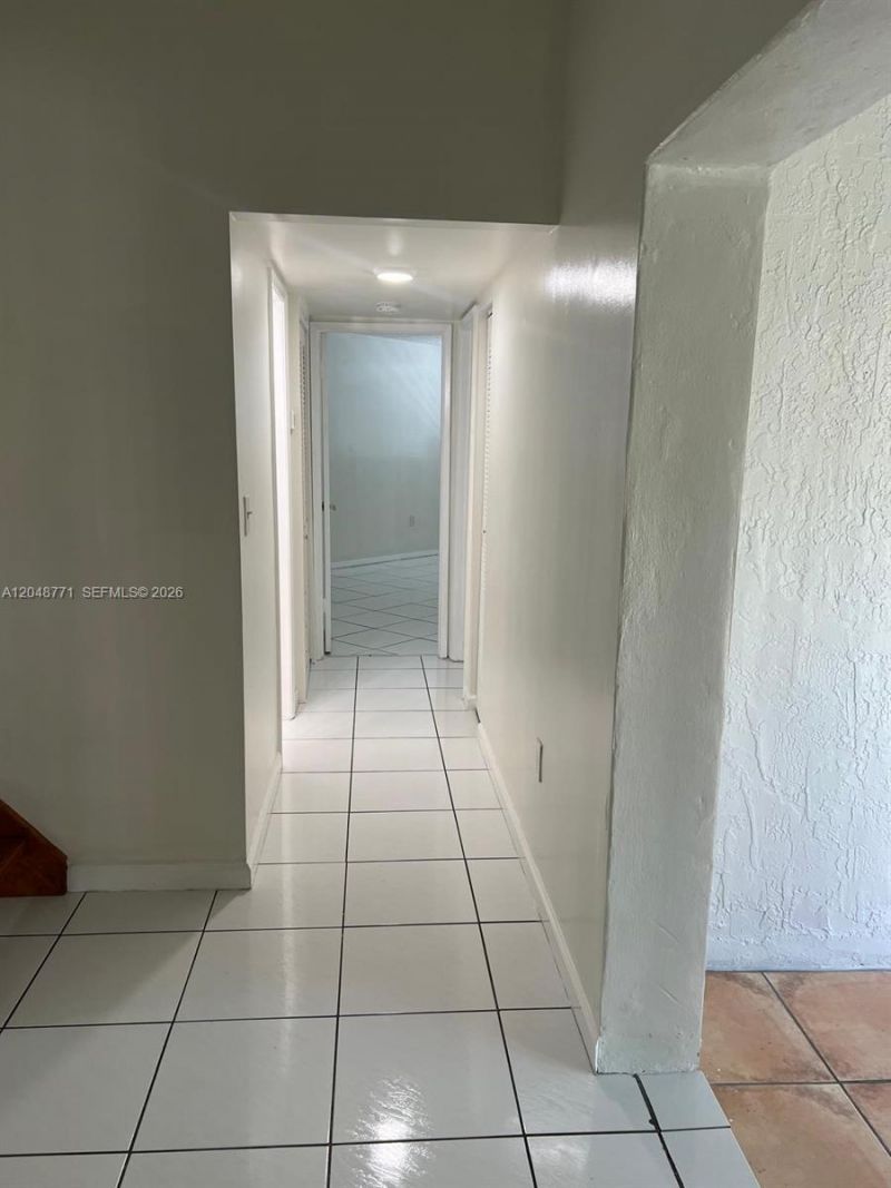 10241 NW 9th St Cir, Unit 213-5, Miami, FL 33172 Photo