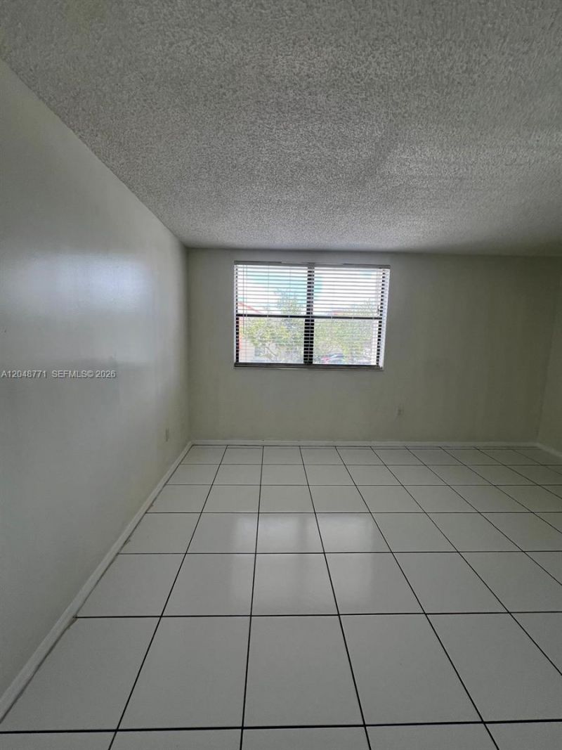10241 NW 9th St Cir, Unit 213-5, Miami, FL 33172 Photo
