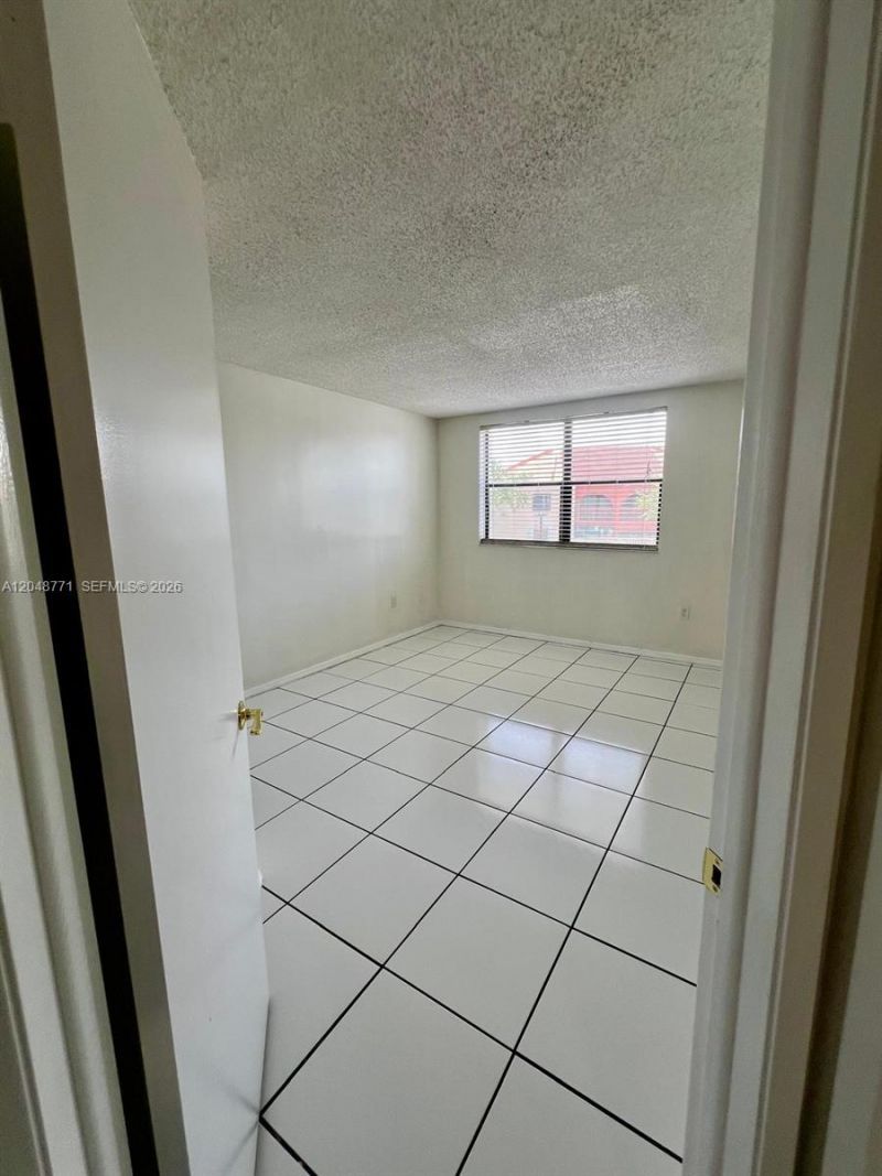10241 NW 9th St Cir, Unit 213-5, Miami, FL 33172 Photo