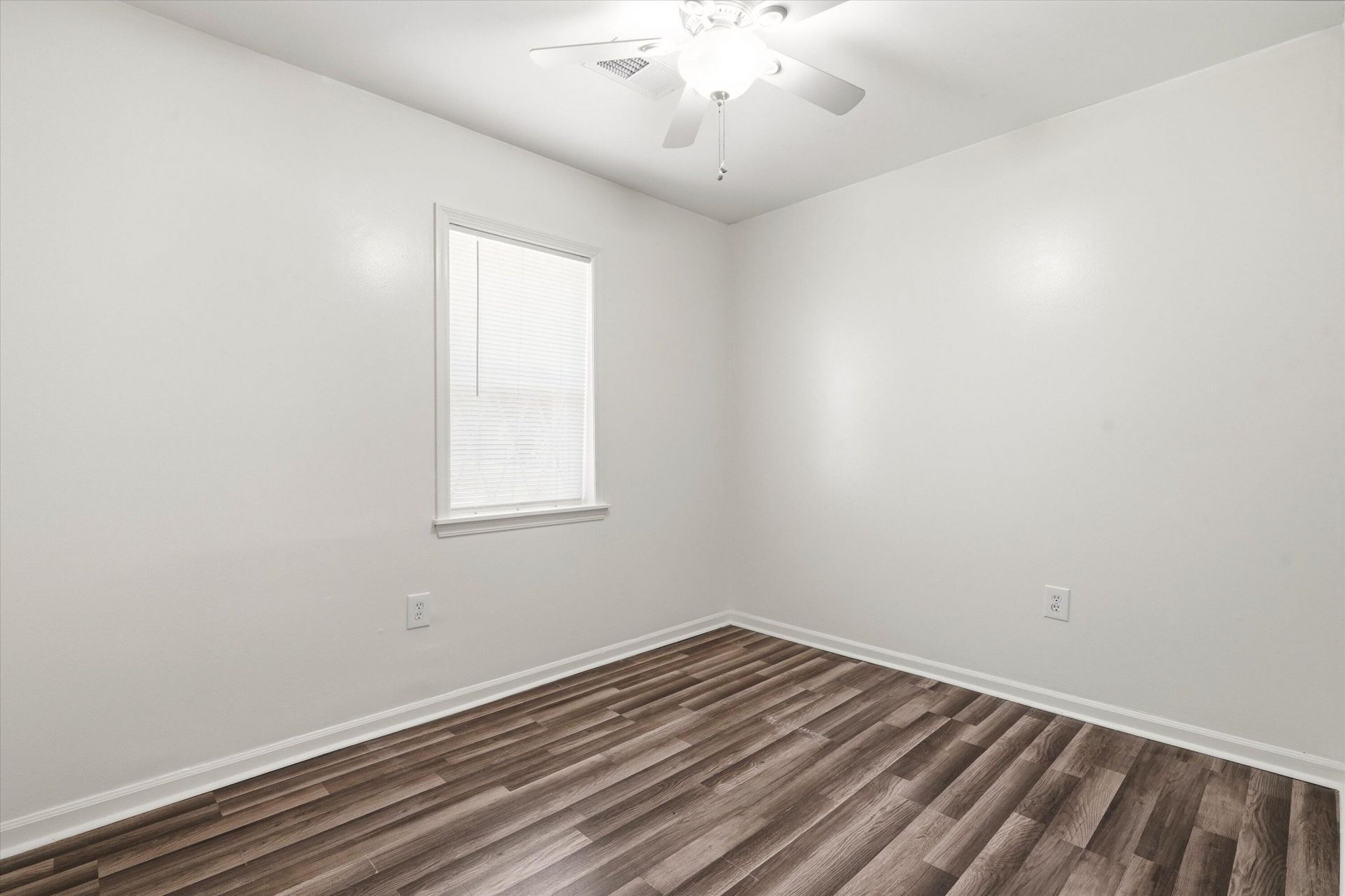106 Cambell Court Photo 16