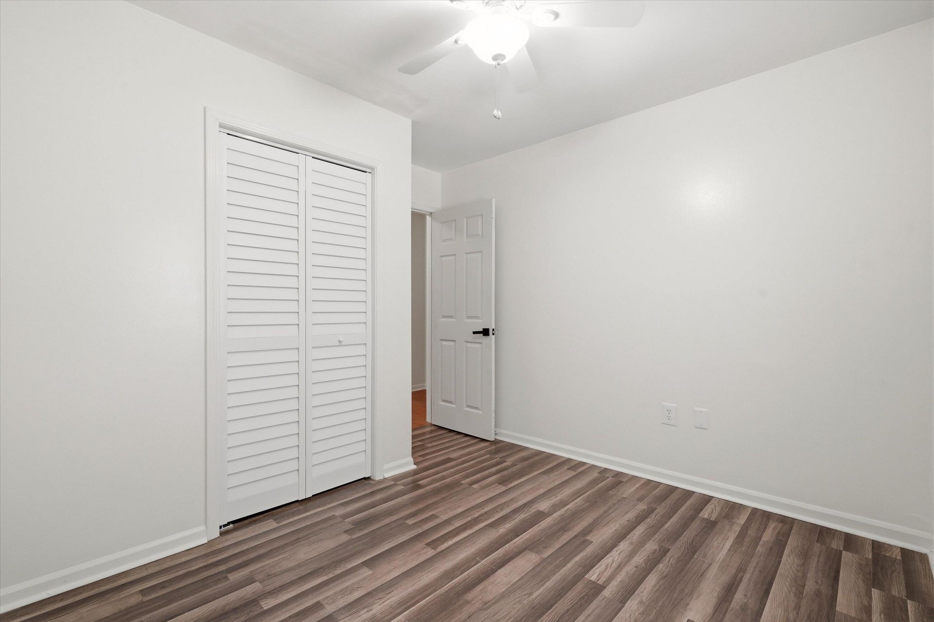 106 Cambell Court Photo 17