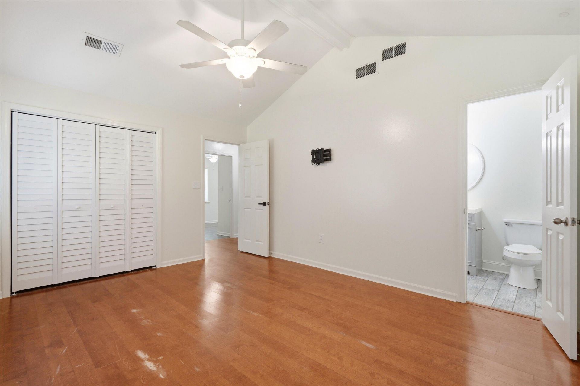 106 Cambell Court Photo 21