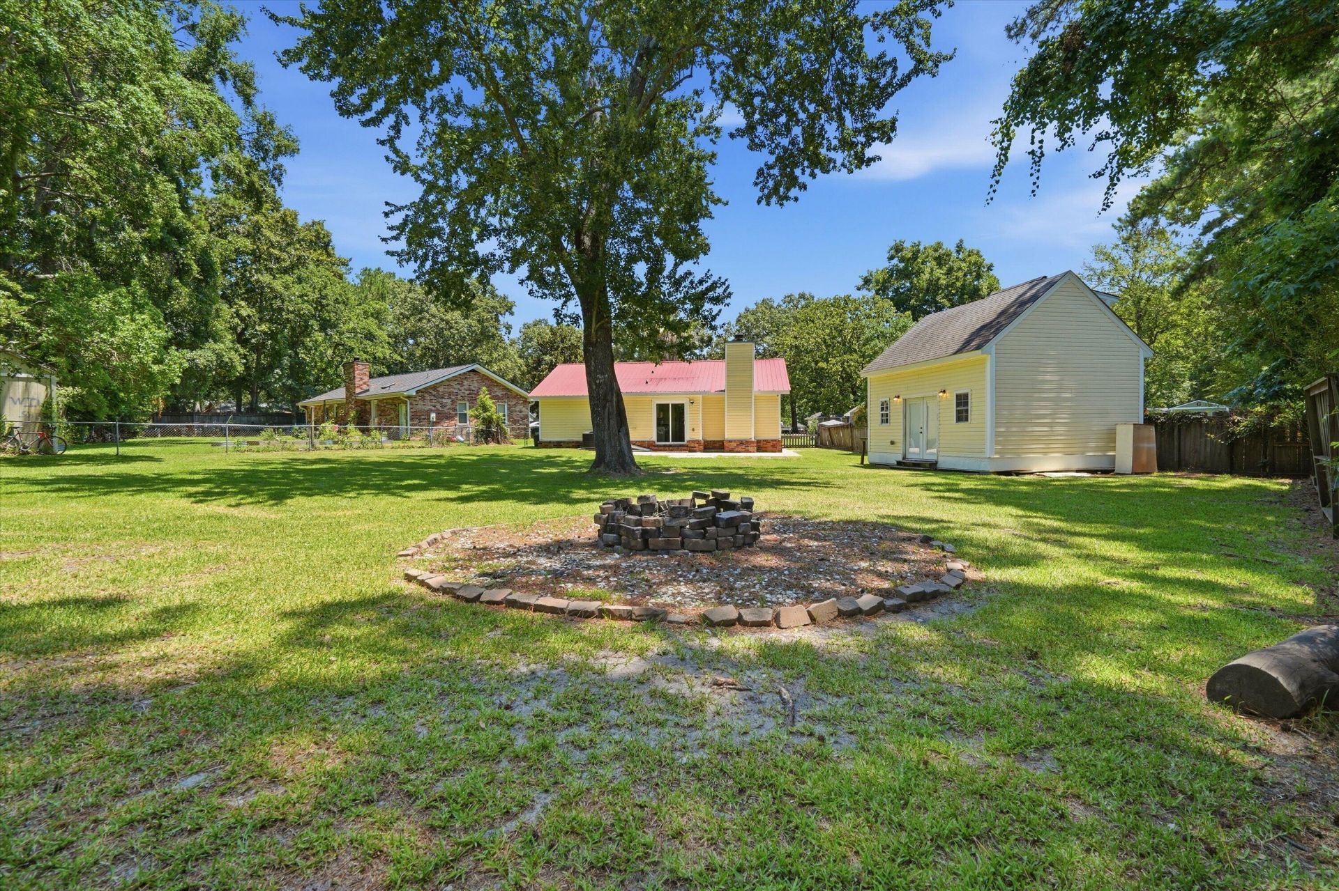 106 Cambell Court Photo 36