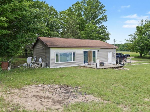3720 Rice Road, Rapid City, MI 49676