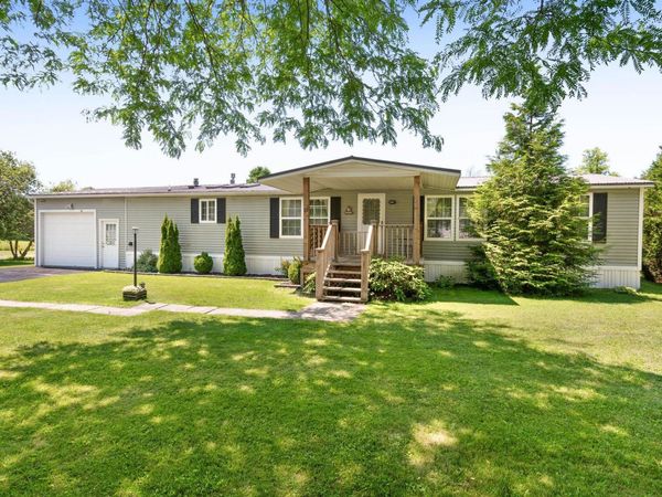 13 Michelle Drive, St. Albans Town, VT 05478