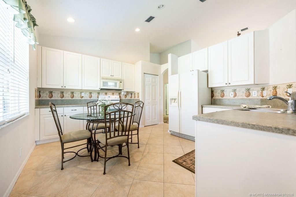 2096 NW Marsh Rabbit Lane , Jensen Beach, FL 34957 Photo