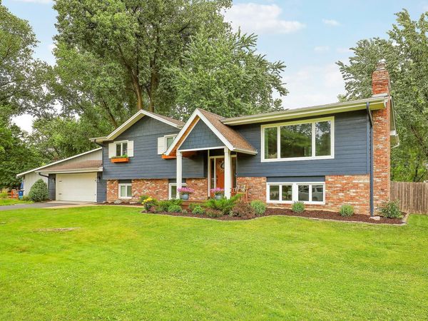 193 Ridgeview Drive, Wayzata, MN 55391