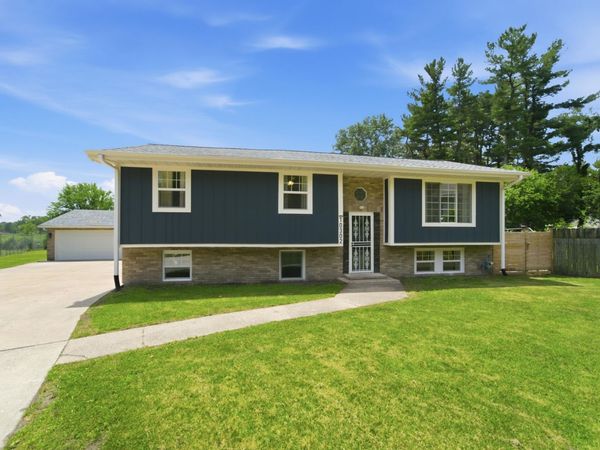 10302 N 493 E , DeMotte, IN 46310