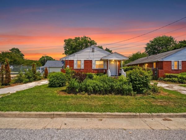 207 E Sewell Avenue , Hampton, VA 23663