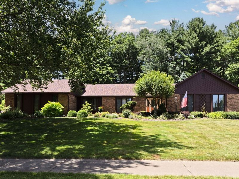 1588 Royal Oak Drive, Mansfield, OH 44906 Photo 1