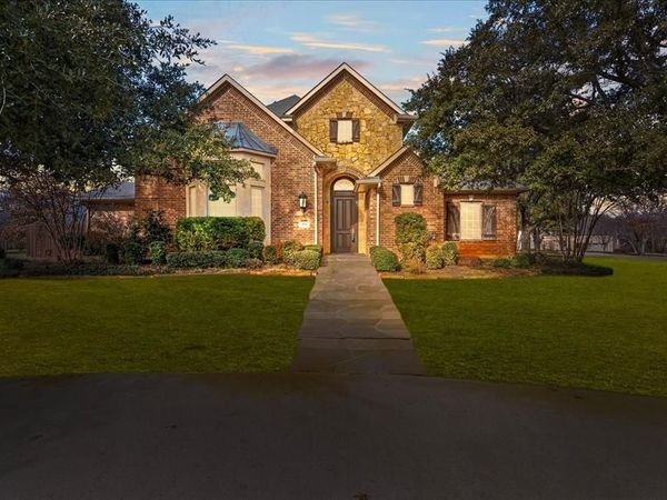 900 Amethyst Drive, Oak Point, TX 75068