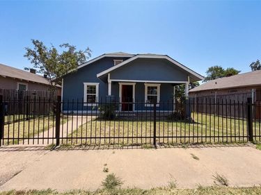 2832 Avenue I, Fort Worth, TX 76105