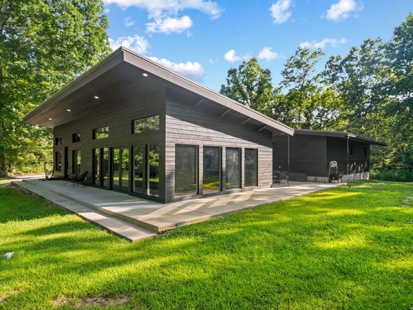 180 Meadowbrook Dr , Hampshire, TN 38461