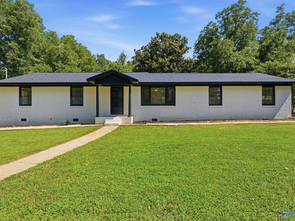 2006 Mythewood Drive SW, Huntsville, AL 35803