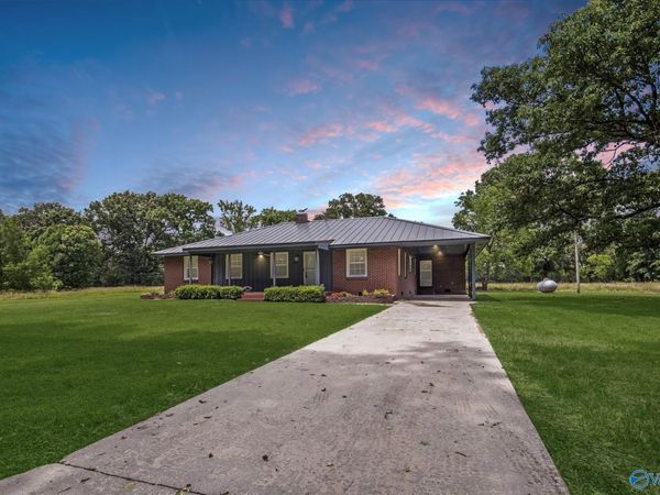 3824 South Chapel Hill Road, Decatur, AL 35603