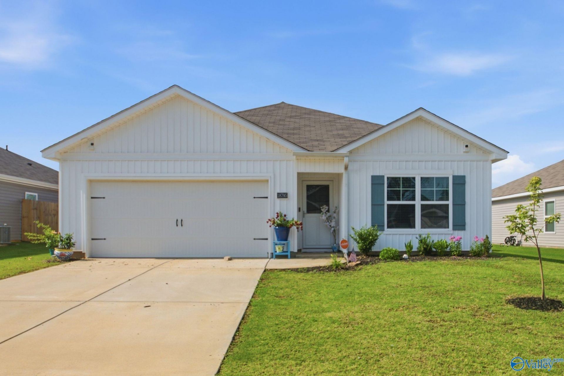 18795 Wicklow Circle, Athens, AL 35613 Main Photo